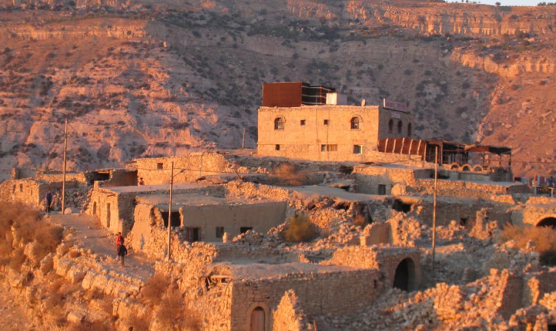 dana-trek-to-petra-dana-village.jpg1_.jpg dana-trek-to-petra-dana-village.jpg1_.jpg